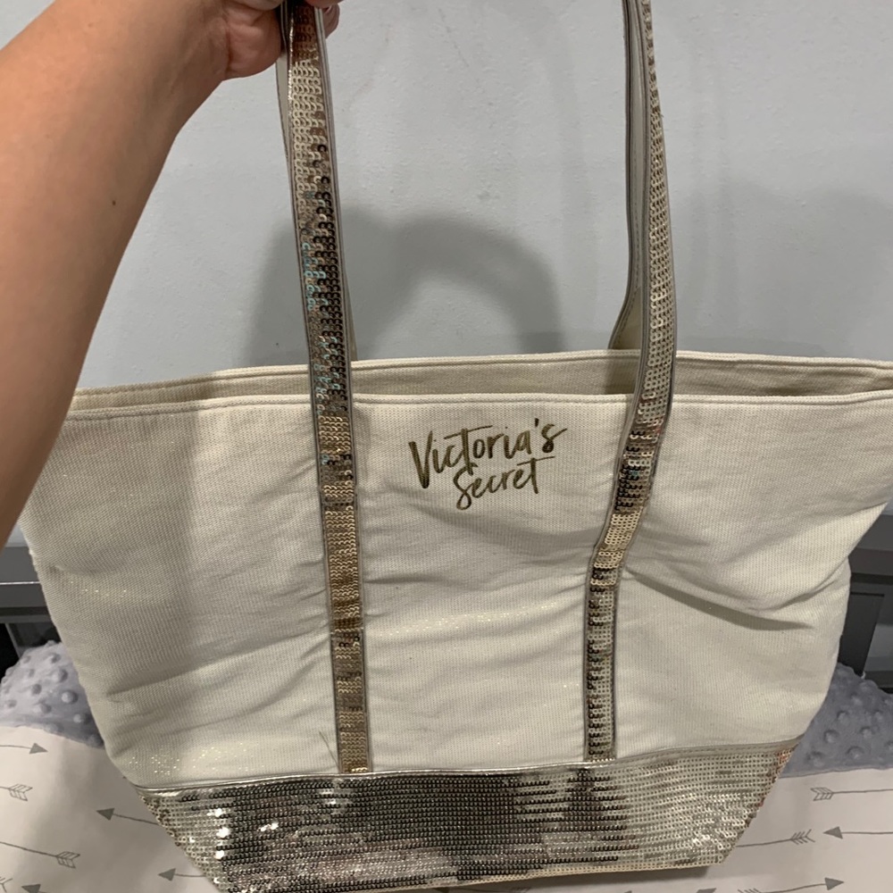 Victoria’s Secret tote bag
